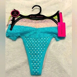 BETSEY JOHNSON PACK OF 5  THONGS XL NEW